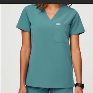 Figs Scrub set in Hydrogreen 💚🌊